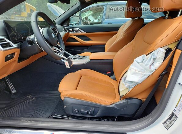 WBA33DB04VCX71976 2027 BMW 4 SERIES Белый Вид салона спереди