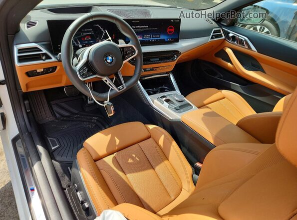 WBA33DB04VCX71976 2027 BMW 4 SERIES Белый Вид панели приборов