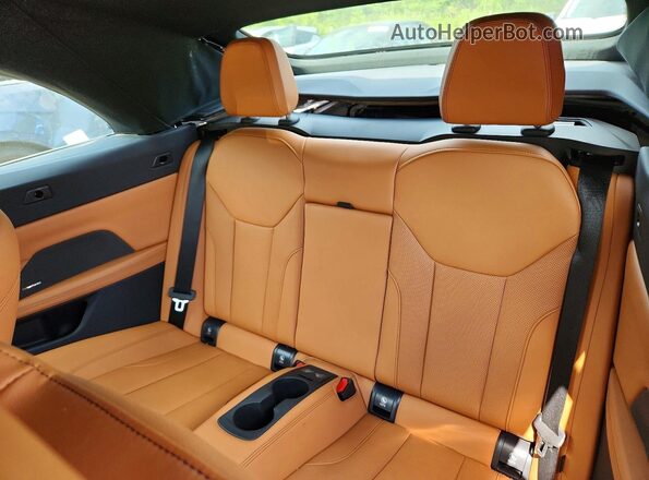 WBA33DB04VCX71976 2027 BMW 4 SERIES Белый Вид задних сидений
