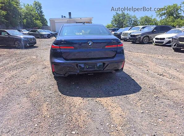 WBA33EH02TCW78982 2026 BMW 7 SERIES Blue Вид ззаду