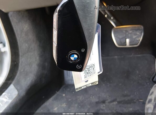 WBA33EH03TCW58840 2026 BMW 7 SERIES Gray Vista del salpicadero