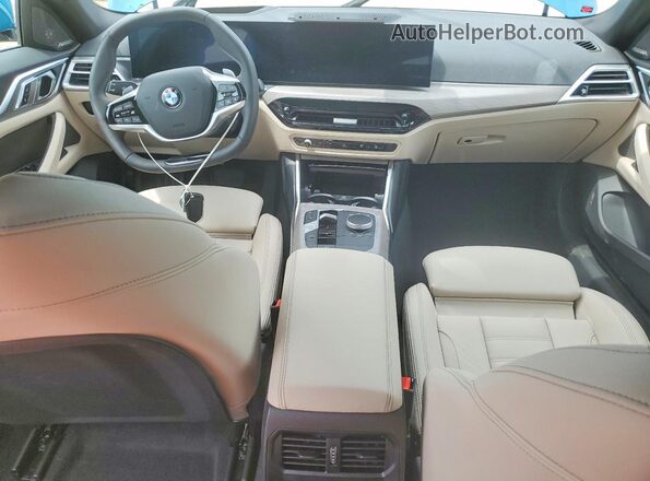 WBA33FB01SFU86867 2025 BMW 4 SERIES Blue Widok deski rozdzielczej
