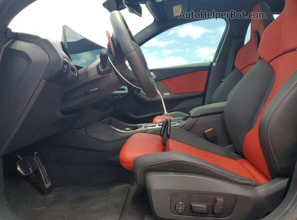 WBA33GG0XS7S16688 2025 BMW M2 Black Սալոնի դիմացի տեսք