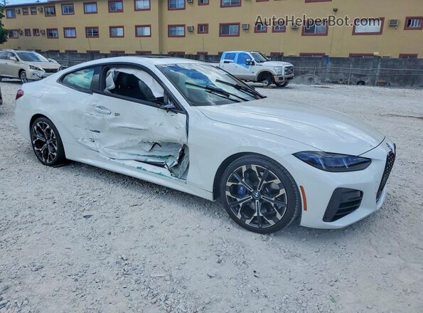 WBA43DA01SCU13803 2025 BMW 4 SERIES White Delantero derecho