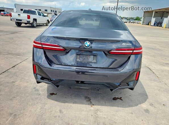 WBA43FJ03SCU14981 2025 BMW 5 SERIES Угольный Вид сзади