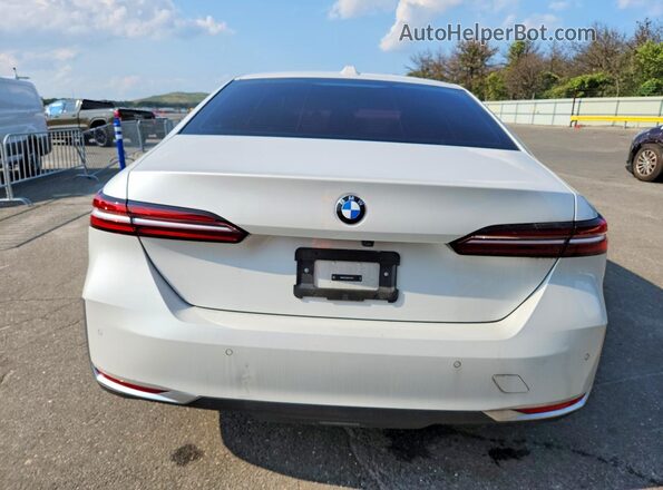 WBA43FJ04RCS11897 2024 BMW 5 SERIES White Rear view