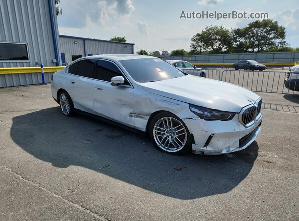 WBA43FJ04RCS11897 2024 BMW 5 SERIES White VIN sticker view