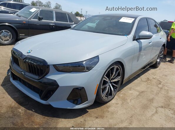 WBA43FJ0XRCP97103 2024 BMW 5 SERIES Gray Передня ліва чверть