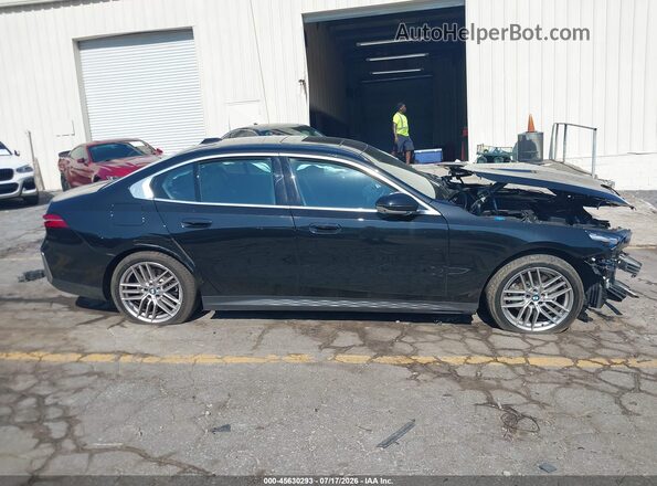 WBA43FJ0XSCT69747 2025 BMW 5 SERIES Black Rear interior view