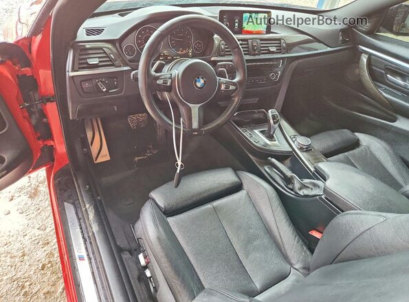WBA4R9C50HK680711 2017 BMW 4 SERIES Red Vista del salpicadero