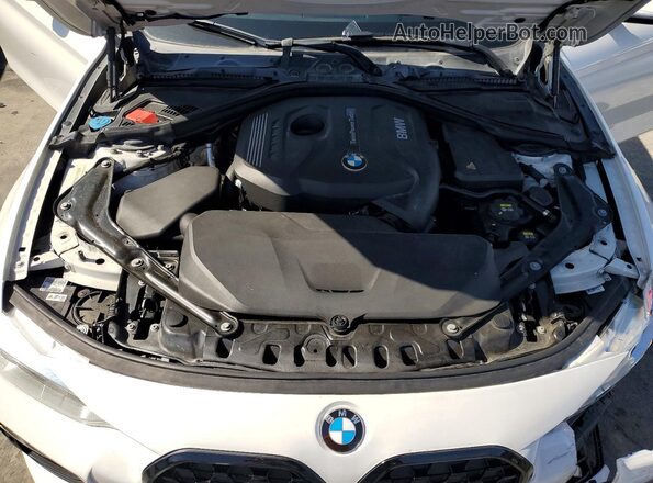 WBA4U7C58H5H19338 2017 BMW 4 SERIES White Widok wnętrza z tyłu