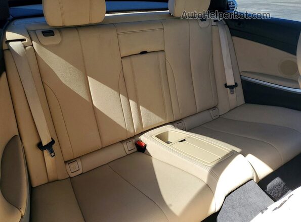 WBA4U7C58H5H19338 2017 BMW 4 SERIES White Widok tylnych siedzeń