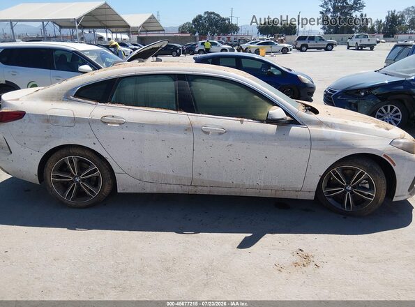 WBA53AK04N7K50093 2022 BMW 2 SERIES White Widok wnętrza z tyłu