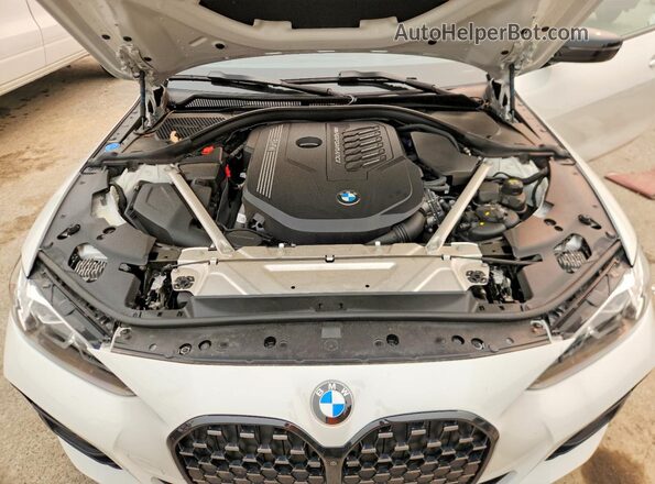 WBA53AT03MCH02364 2021 BMW M4 White Vista interior trasera