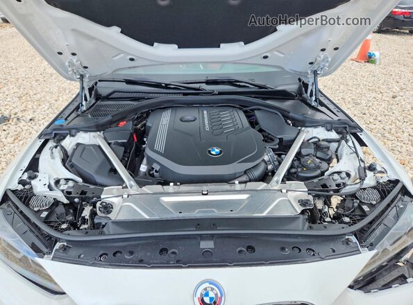 WBA53AT03PCM84587 2023 BMW M4 Белый Вид задней части салона