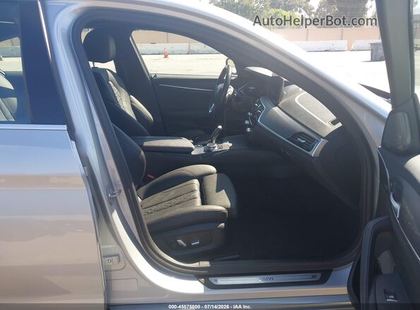 WBA53BH00MWX26146 2021 BMW 5 SERIES Silver Vista interior delantera
