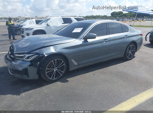 WBA53BH01NWX46391 2022 BMW 5 SERIES Gray წინა მარცხენა ხედი სამი მეოთხედიდან