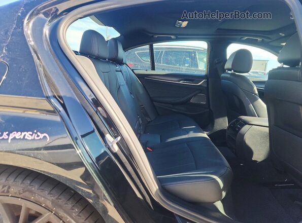 WBA53BH04NWX41749 2022 BMW 5 SERIES Black Widok tylnych siedzeń