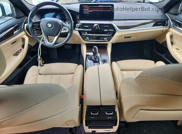 WBA53BH06NCL01985 2022 BMW 5 SERIES White Widok deski rozdzielczej