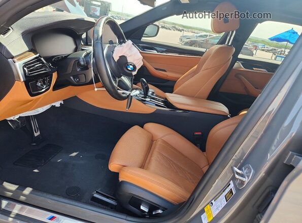 WBA53BJ00NWX58557 2022 BMW 5 SERIES Серый Вид салона спереди