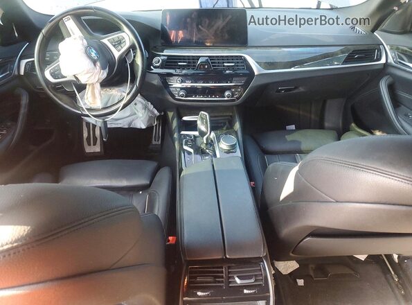 WBA53BJ01MCF53722 2021 BMW 5 SERIES Silver Առջևի վահանակի տեսք