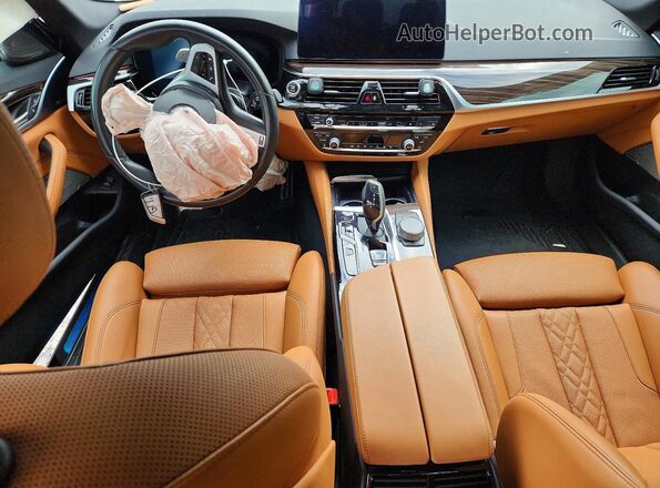 WBA53BJ01MWX34556 2021 BMW 5 SERIES Черный Вид панели приборов