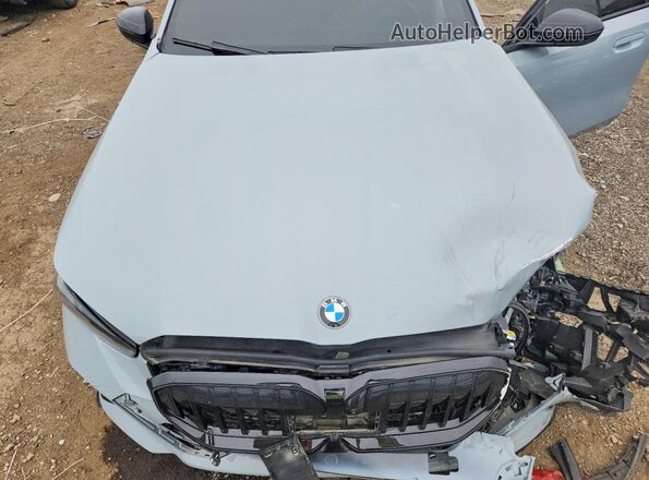 WBA53FJ01TCV70264 2026 BMW 5 SERIES Gray Vista interior trasera