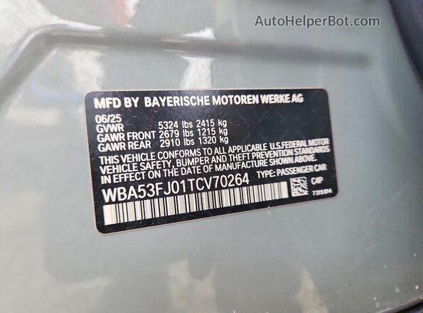 WBA53FJ01TCV70264 2026 BMW 5 SERIES Gray Vista del compartimento del motor