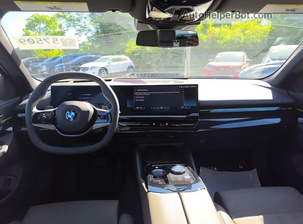WBA53FJ01TCW71868 2026 BMW 5 SERIES White Вид щитка приладів