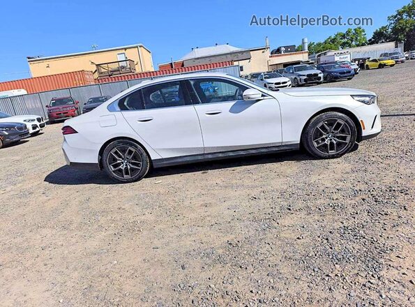 WBA53FJ01TCW71868 2026 BMW 5 SERIES White Панорамний вид салону 360°