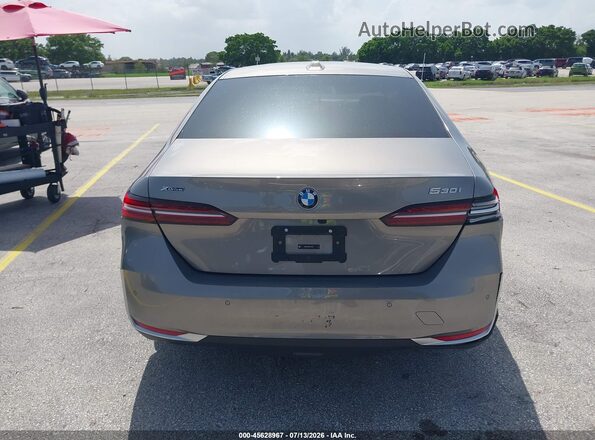 WBA53FJ02TCV74372 2026 BMW 5 SERIES Золотой 