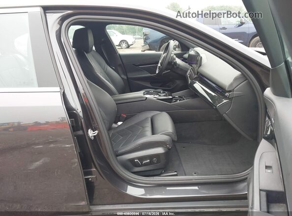 WBA53FJ04RCP92810 2024 BMW 5 SERIES Black Front interior view