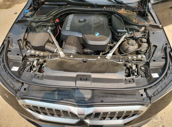 WBA53FJ04RCR24223 2024 BMW 5 SERIES Black Widok wnętrza z tyłu