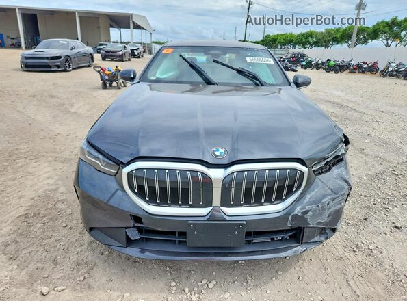 WBA53FJ04RCS08342 2024 BMW 5 SERIES Gray Vista frontal