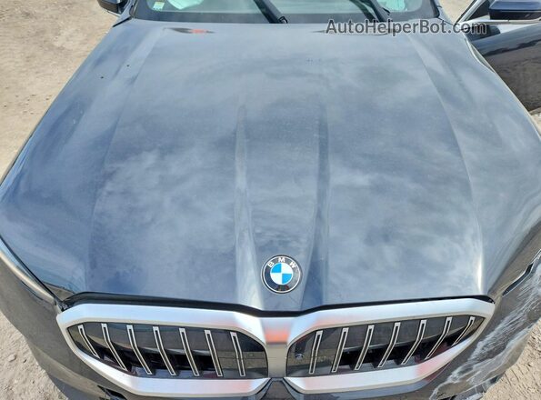 WBA53FJ04RCS08342 2024 BMW 5 SERIES Gray Vista interior trasera