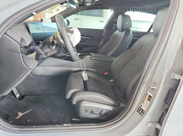 WBA53FJ04TCV68931 2026 BMW 5 SERIES Gray Instrument cluster view