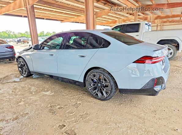 WBA53FJ04TCV68931 2026 BMW 5 SERIES Gray Rear right