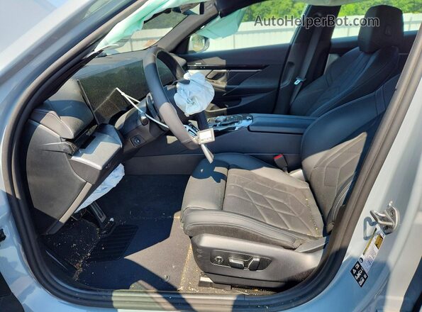WBA53FJ05TCX46233 2026 BMW 5 SERIES Gray Սալոնի դիմացի տեսք