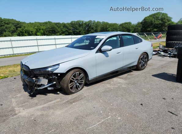 WBA53FJ05TCX46233 2026 BMW 5 SERIES Gray Սալոնի 360 աստիճան տեսք