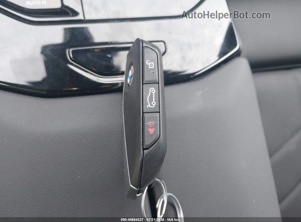 WBA53FJ09TCW99255 2026 BMW 5 SERIES Gray Առջևի վահանակի տեսք