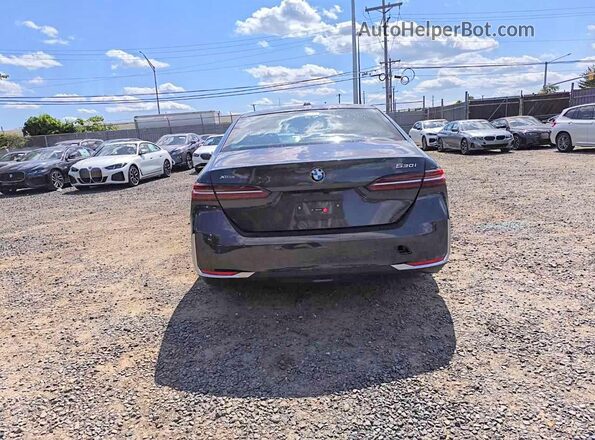 WBA53FJ0XTCW69911 2026 BMW 5 SERIES Gray უკანა ხედი