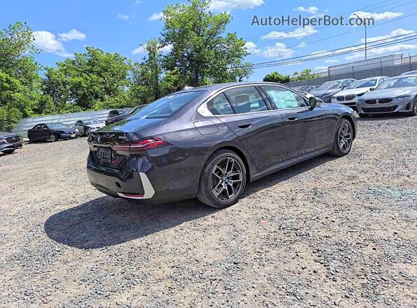 WBA53FJ0XTCW69911 2026 BMW 5 SERIES Gray წინა მარჯვენა