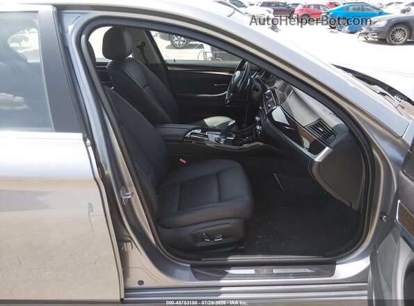 WBA5A5C50GG349567 2016 BMW 5 SERIES Gray Front interior view