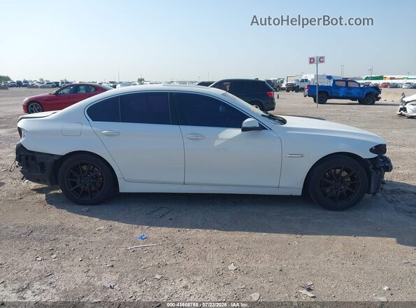 WBA5A5C53GD527439 2016 BMW 5 SERIES White 360 interior view
