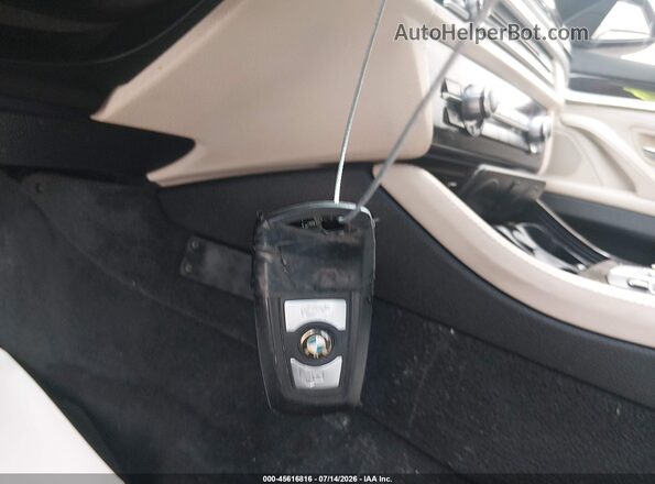 WBA5A5C54GG351631 2016 BMW 5 SERIES Gray Dashboard view