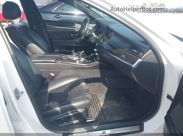 WBA5A5C55GD526907 2016 BMW 5 SERIES Белый Вид салона спереди