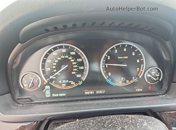 WBA5A5C55GD527801 2016 BMW 5 SERIES White Widok zestawu wskaźników