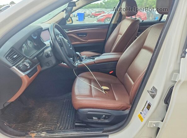 WBA5A5C55GD527801 2016 BMW 5 SERIES White Widok wnętrza z przodu