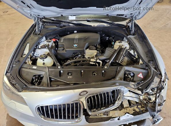 WBA5A5C55GG350830 2016 BMW 5 SERIES Silver Rear interior view