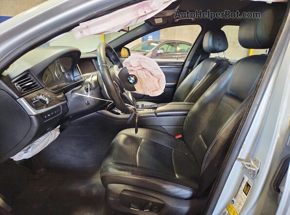 WBA5A5C55GG350830 2016 BMW 5 SERIES Silver Front interior view